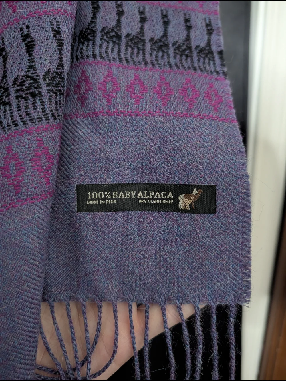 BABY ALPACA Made In Peru Knit Animal Pattern Fringe Scarf